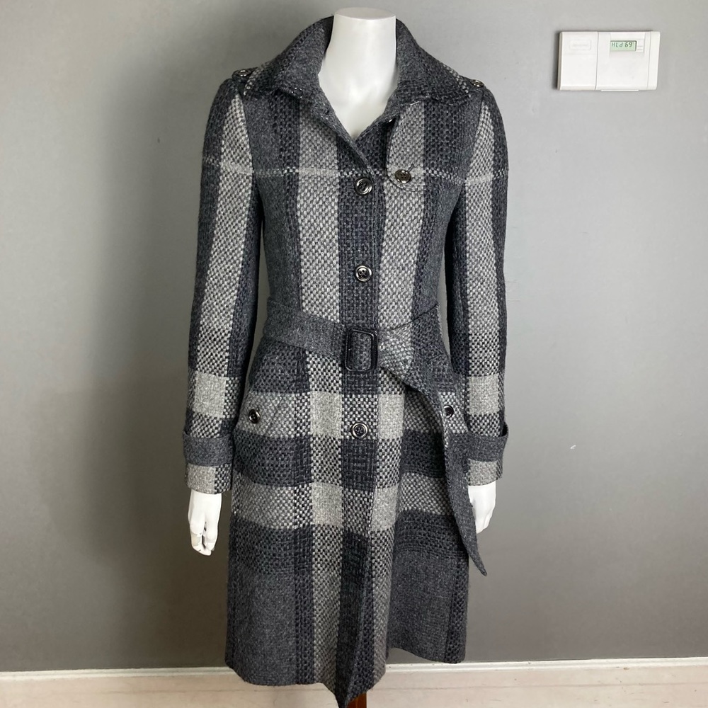 Burberry long trench coat women's size 6 plaid‎ wool belted gray winter
